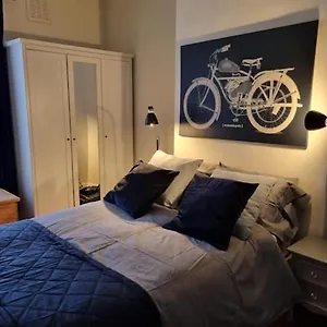 https://blue-door-cottage.yorkshirehotels.net